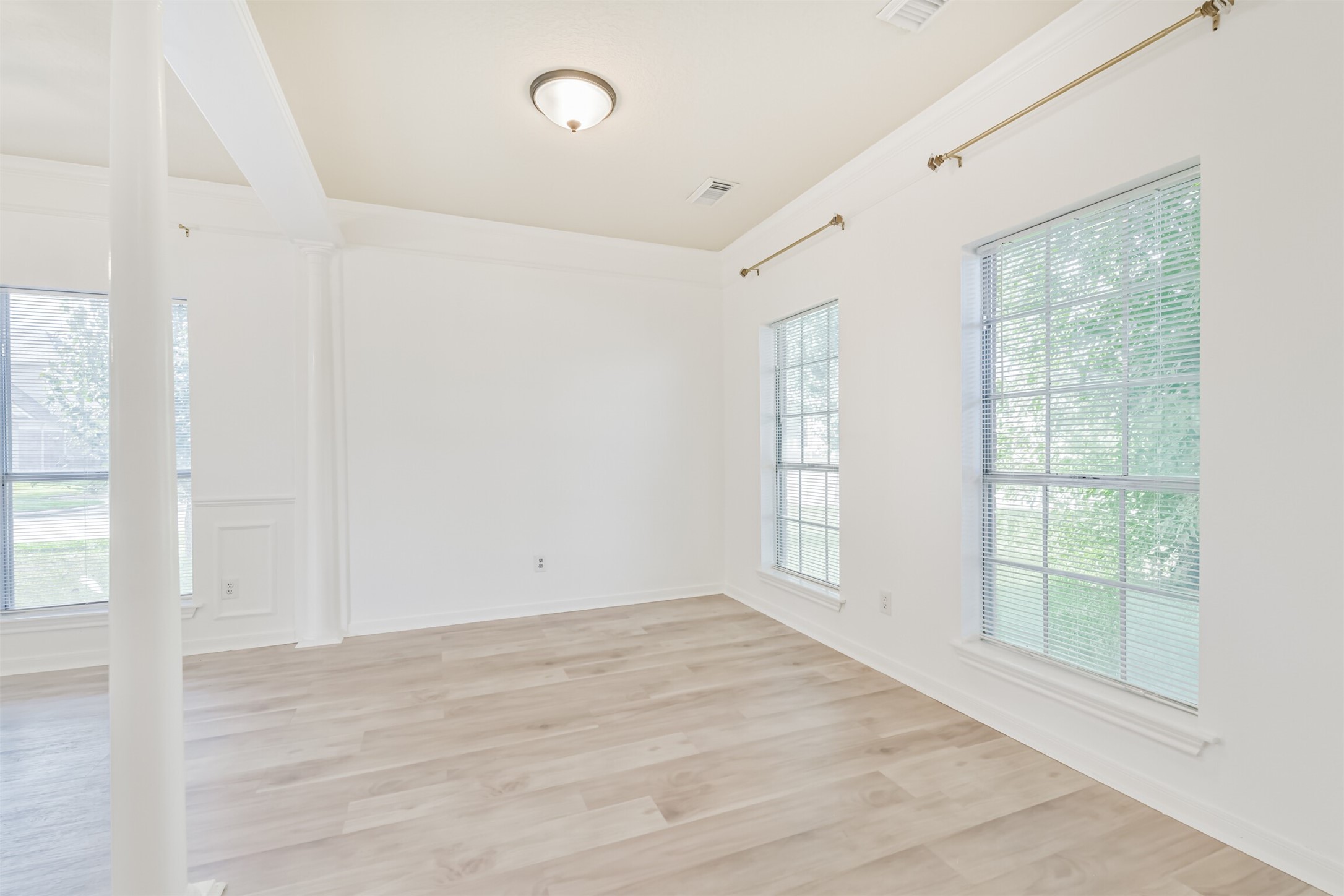 1747 Rushworth Drive Houston, TX 77014 - Photo 4 of 28