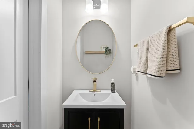 $715,000 | 308 Nebeiolo Terrace Southeast, Leesburg, VA 20175