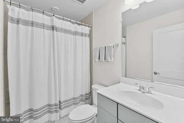 $715,000 | 308 Nebeiolo Terrace Southeast, Leesburg, VA 20175