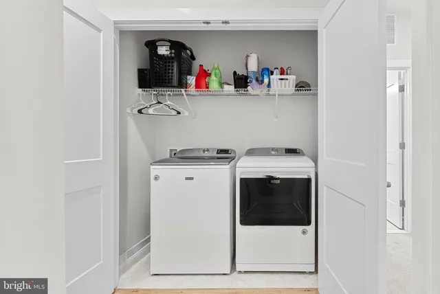 $715,000 | 308 Nebeiolo Terrace Southeast, Leesburg, VA 20175