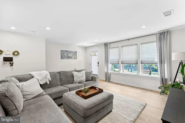 $715,000 | 308 Nebeiolo Terrace Southeast, Leesburg, VA 20175