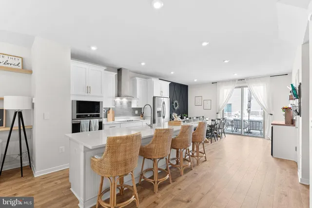 $715,000 | 308 Nebeiolo Terrace Southeast, Leesburg, VA 20175