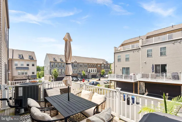 $715,000 | 308 Nebeiolo Terrace Southeast, Leesburg, VA 20175