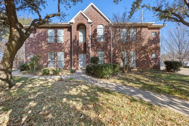 $2,600 | 121 Wildwood Court, Grapevine, TX 76051