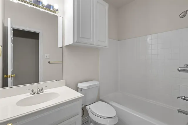 $2,600 | 121 Wildwood Court, Grapevine, TX 76051