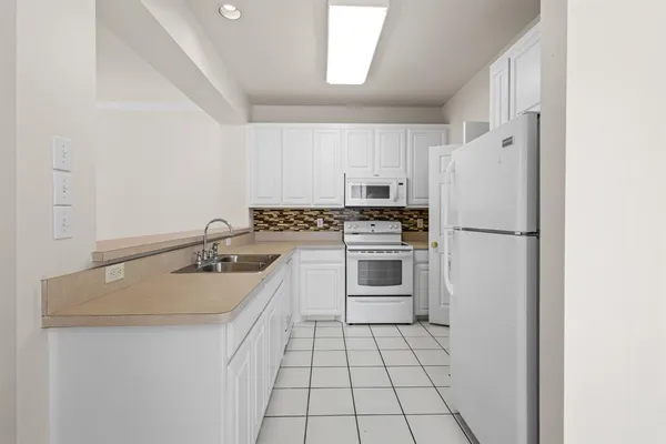 $2,600 | 121 Wildwood Court, Grapevine, TX 76051