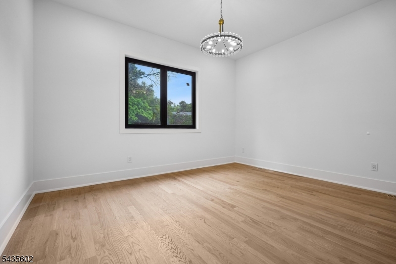 30 Winthrop Road Short Hills, NJ 07078 - Photo 9 of 34