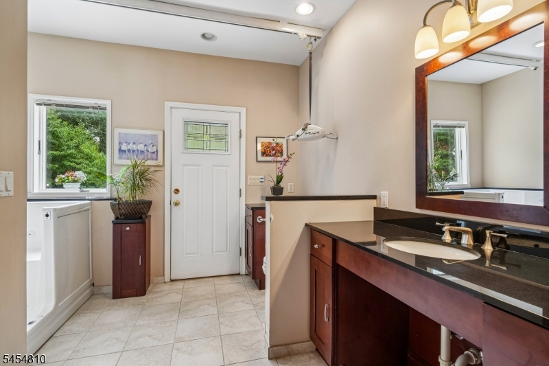 24 Emerson Road Morris Plains, NJ 07950 - Photo 17 of 43 Gallery Image 17