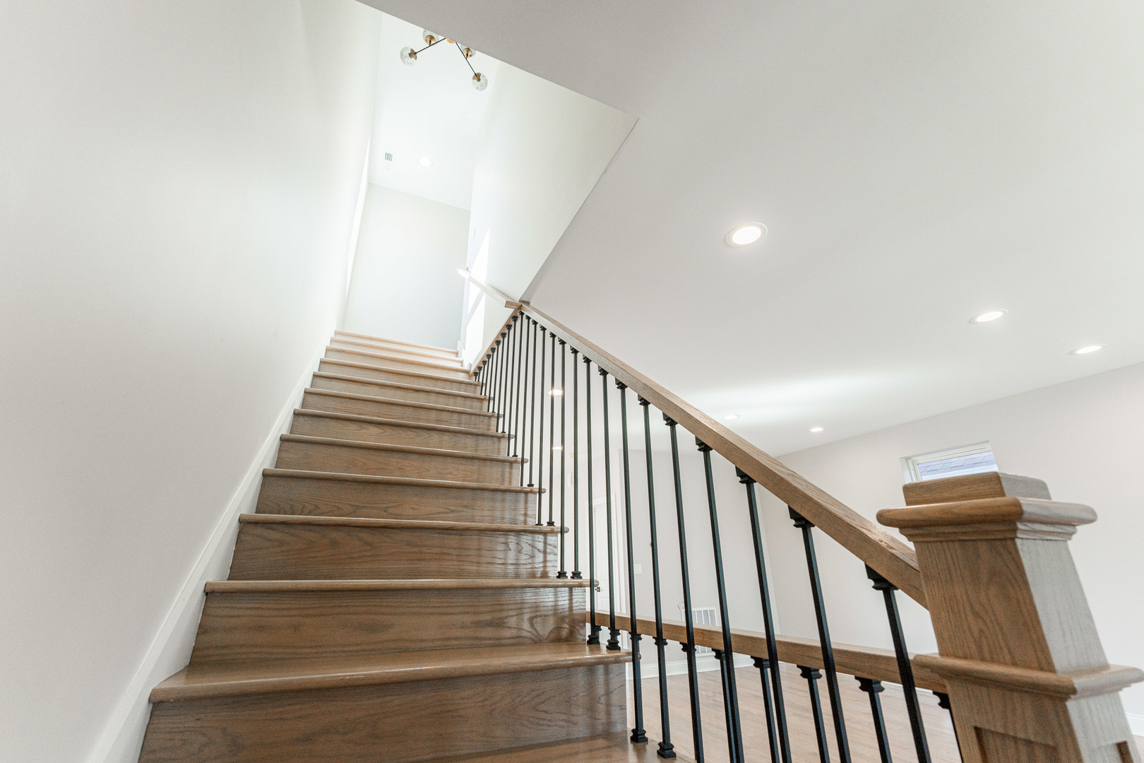 8121 W Forest Chicago, IL 60634 - Photo 14 of 44 a view of entryway