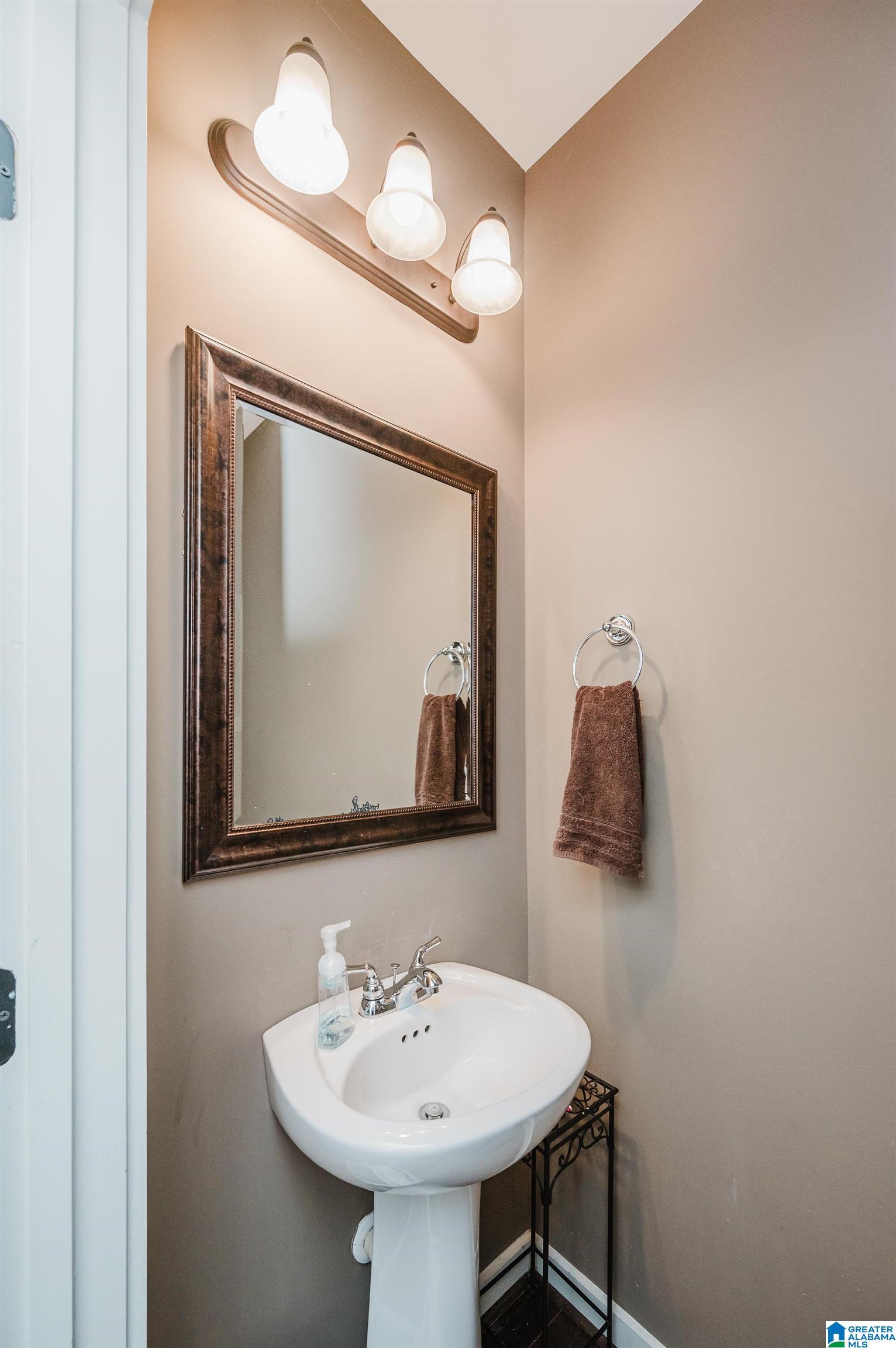 108 Ashleigh Road Helena, AL 35080 - Photo 16 of 56
