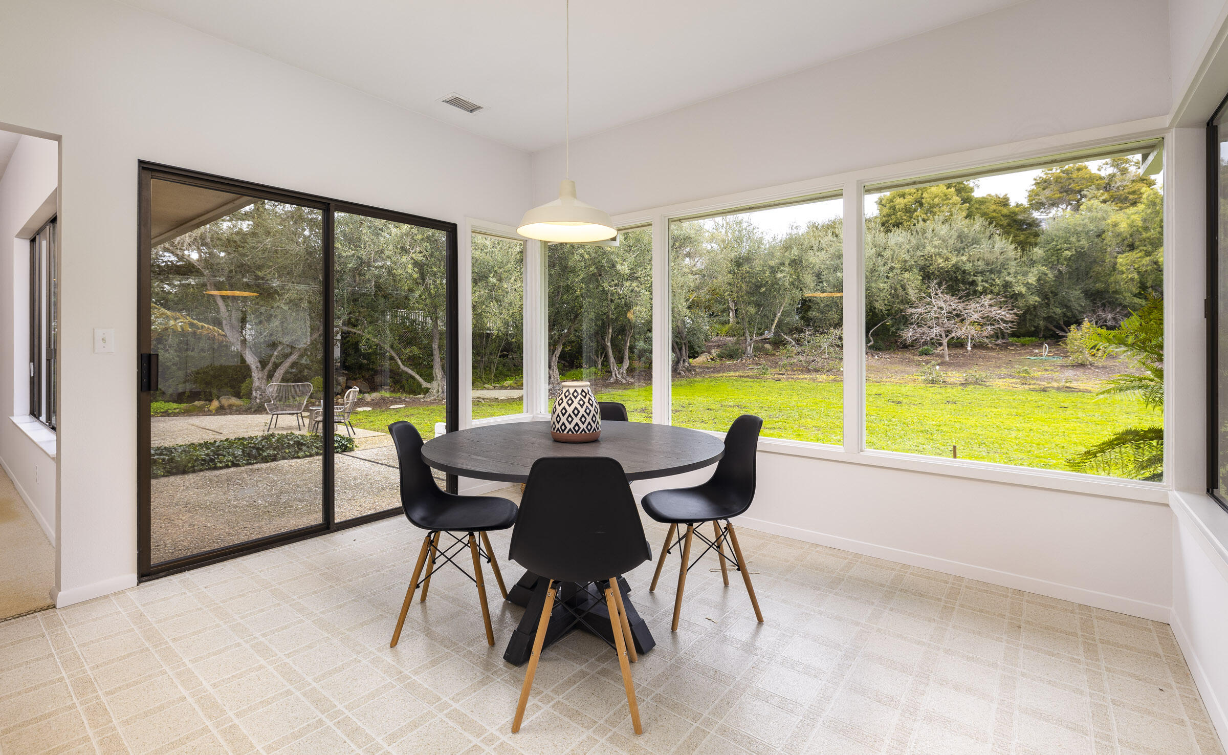 472 Santa Rosa Lane Montecito, CA 93108 - Photo 14 of 28 Eat in Kitchen