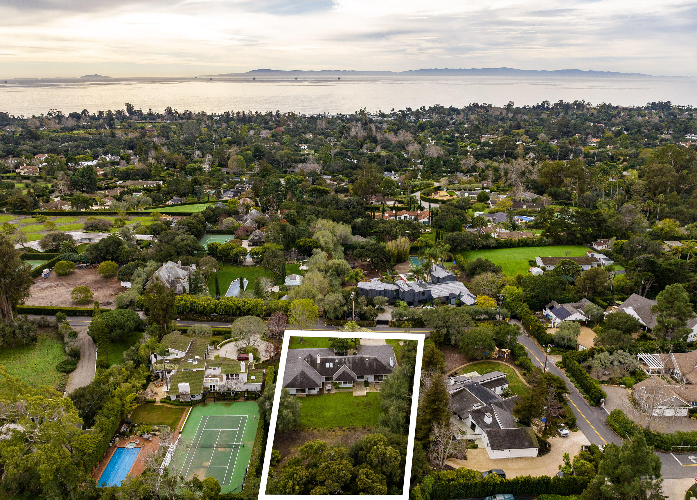 472 Santa Rosa Lane Montecito, CA 93108 - Photo 2 of 28 Approximate Boundary
