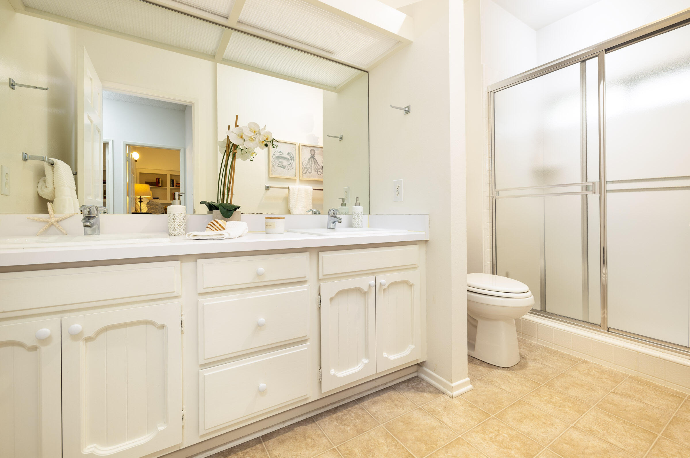 472 Santa Rosa Lane Montecito, CA 93108 - Photo 27 of 28 Bedroom Wing Bathroom