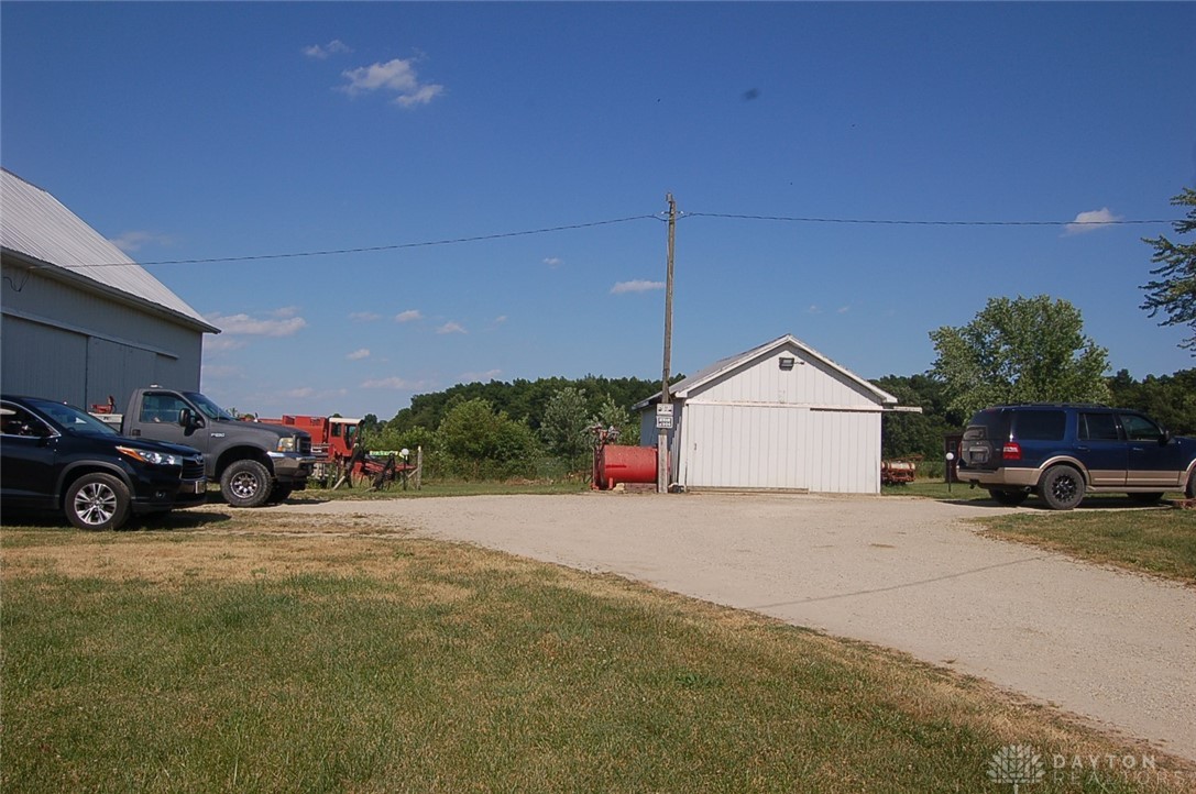14103 South State Line Road Union City, IN 47390 - Photo 6 of 27