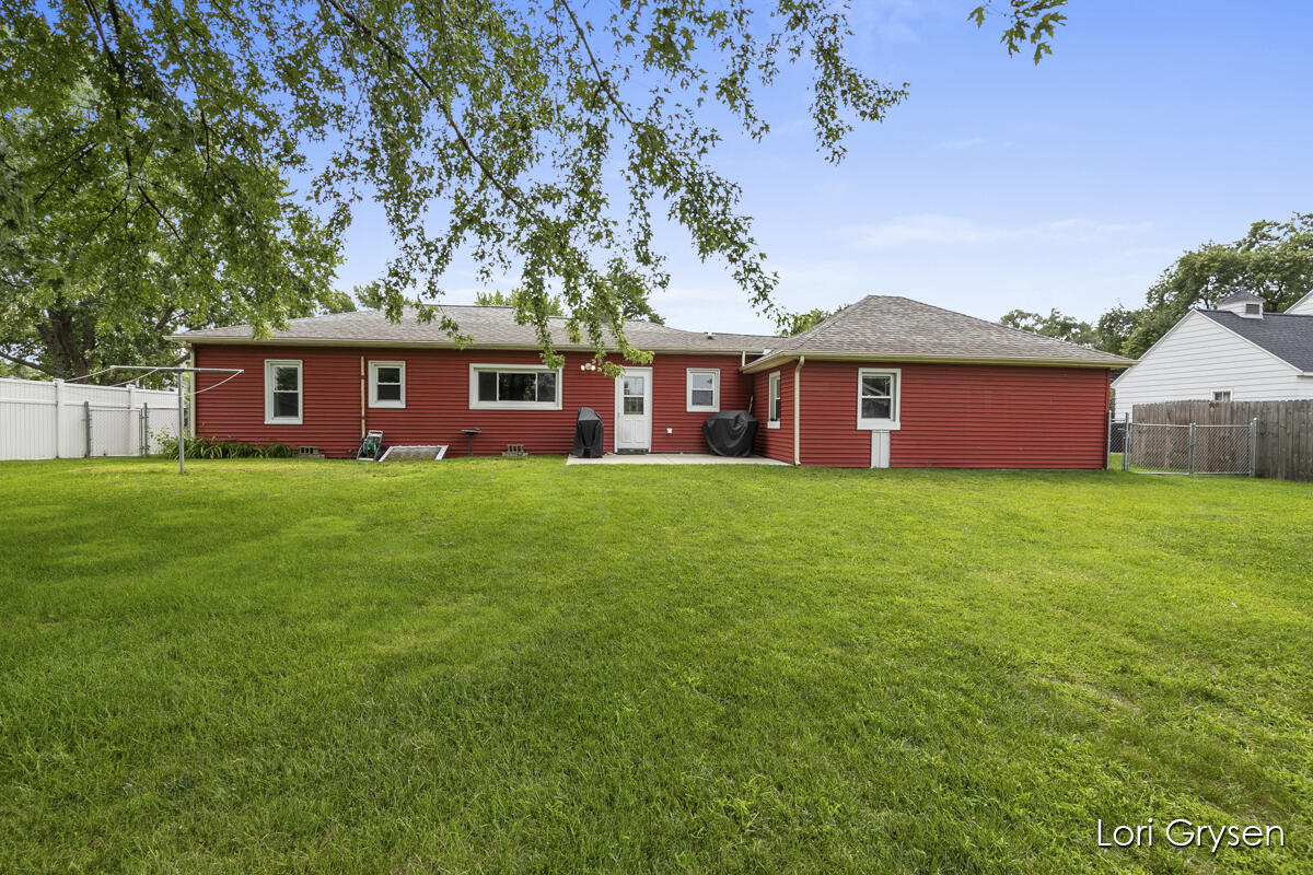 1069 Port Sheldon Street Jenison, MI 49428 - Photo 16 of 20 IMG_1016