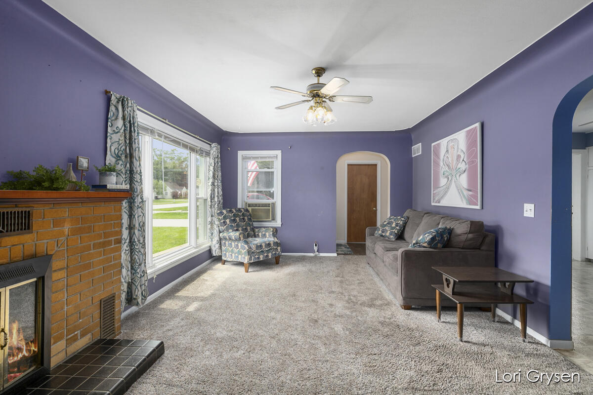 1069 Port Sheldon Street Jenison, MI 49428 - Photo 6 of 20 IMG_1004
