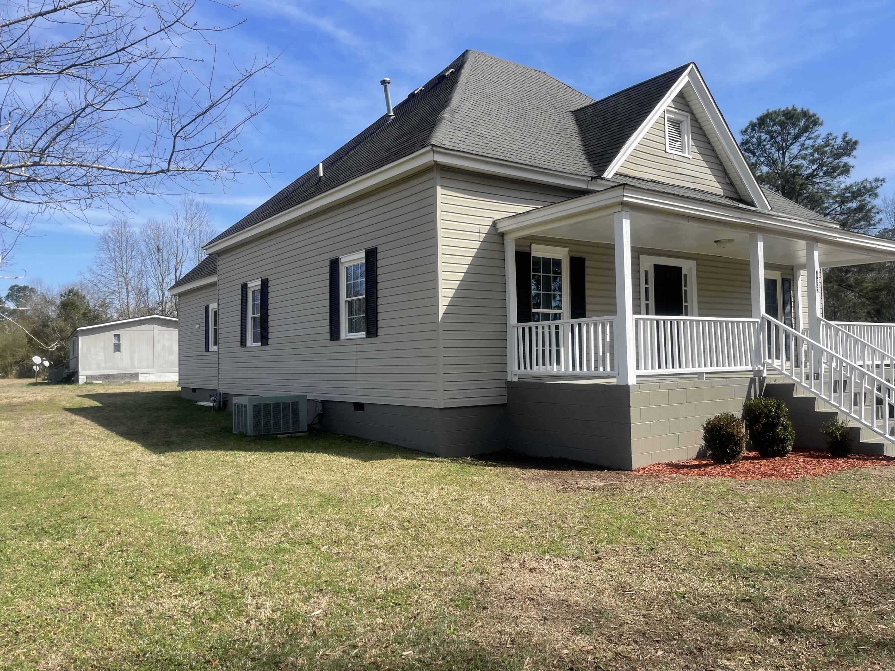 426 Salem Road Thomson, GA 30824 - Photo 20 of 22 covered rocking chair front porch