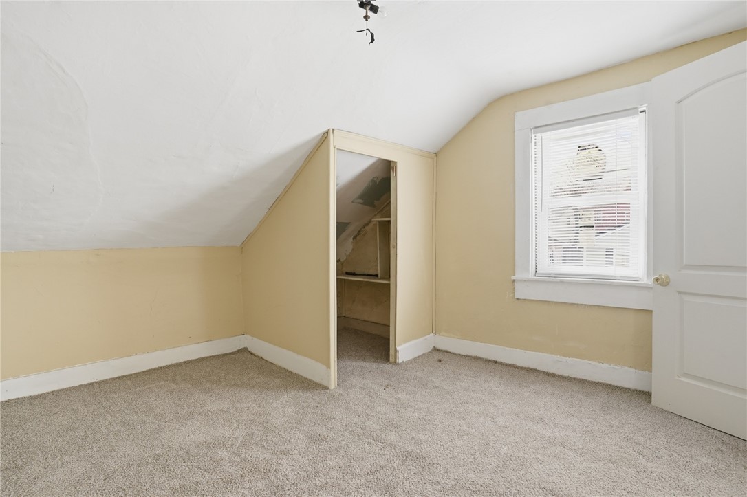 32 Judith Street Providence, RI 02909 - Photo 10 of 20 Third Floor left side