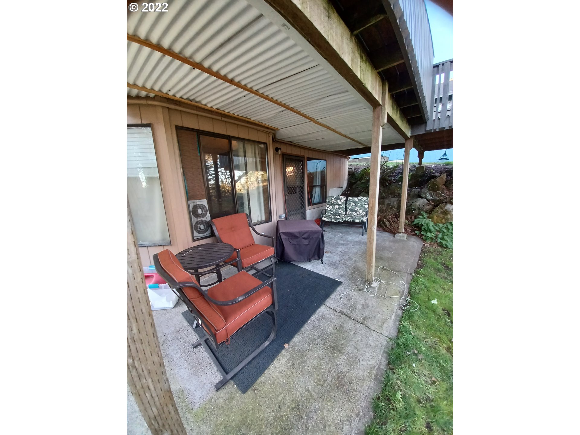 7630 Ridgewood Drive Gladstone, OR 97027 - Photo 5 of 11 Gallery Image 5