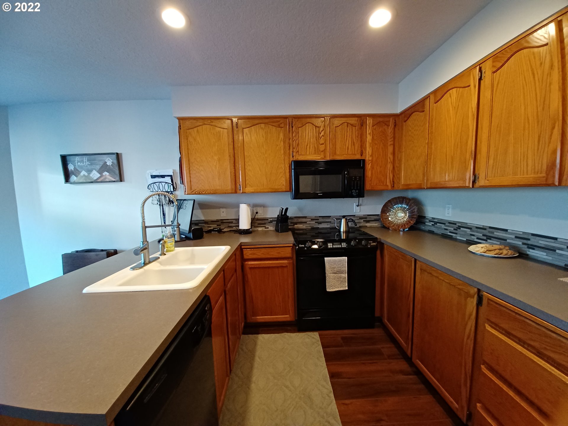 7630 Ridgewood Drive Gladstone, OR 97027 - Photo 6 of 11 Gallery Image 6