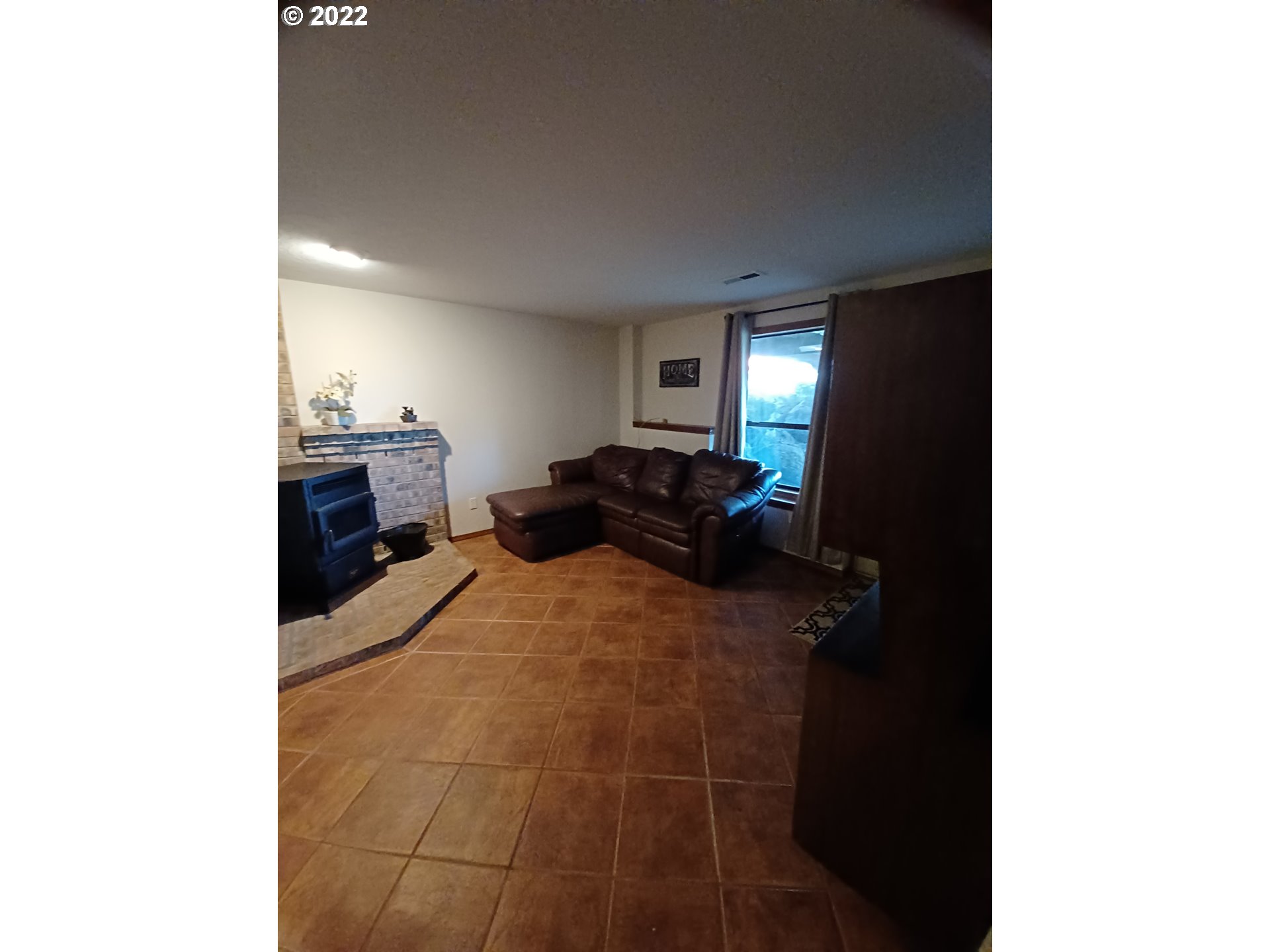 7630 Ridgewood Drive Gladstone, OR 97027 - Photo 9 of 11 Gallery Image 9