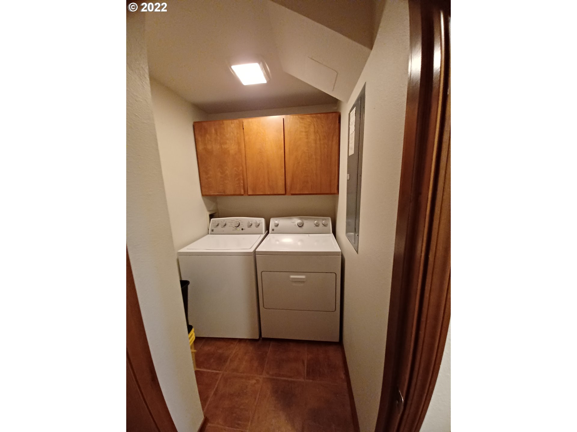 7630 Ridgewood Drive Gladstone, OR 97027 - Photo 10 of 11 Gallery Image 10