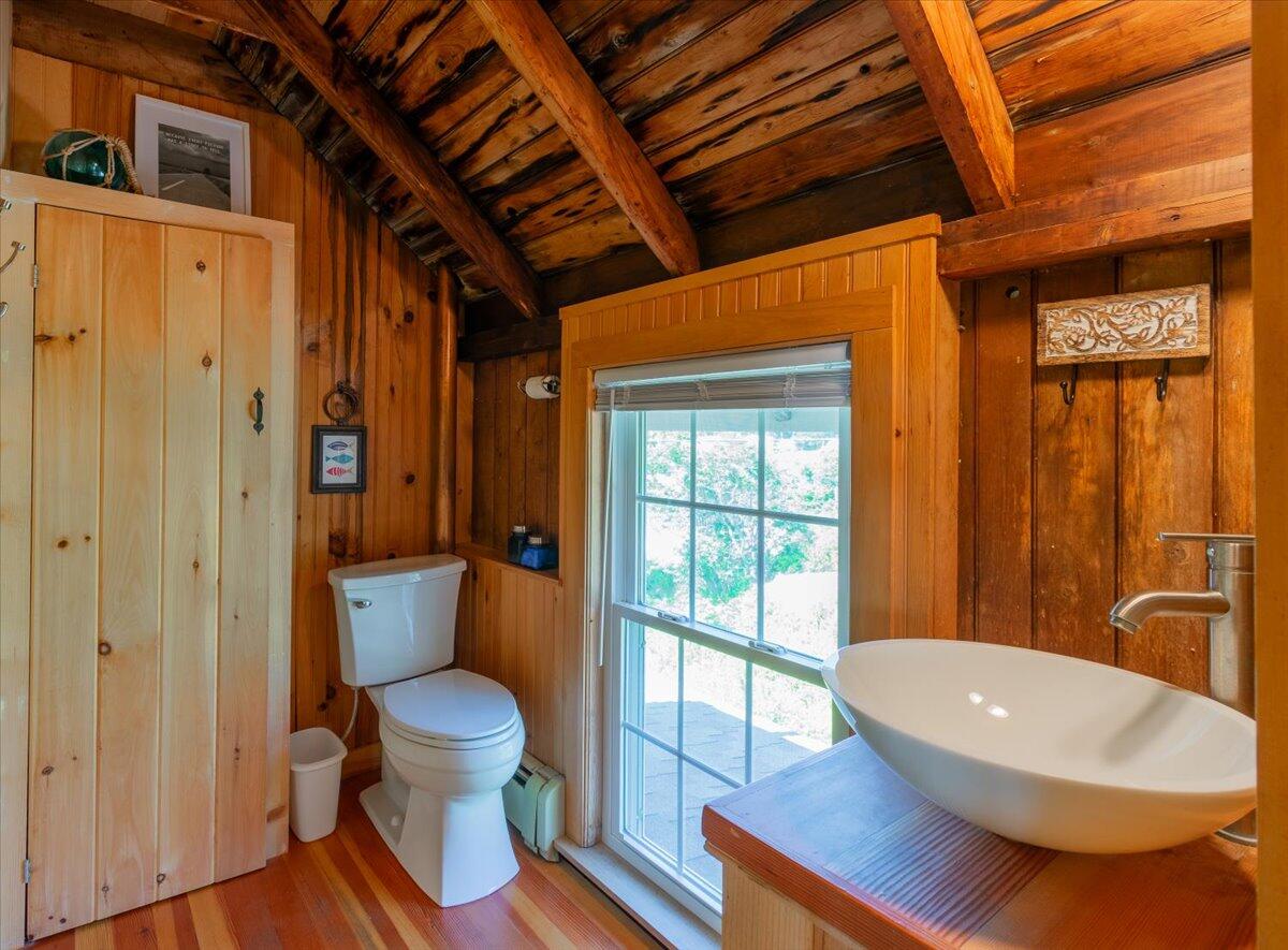 111 Long Cove Point Road Bristol, ME 04564 - Photo 23 of 34 041-111 2nd floor