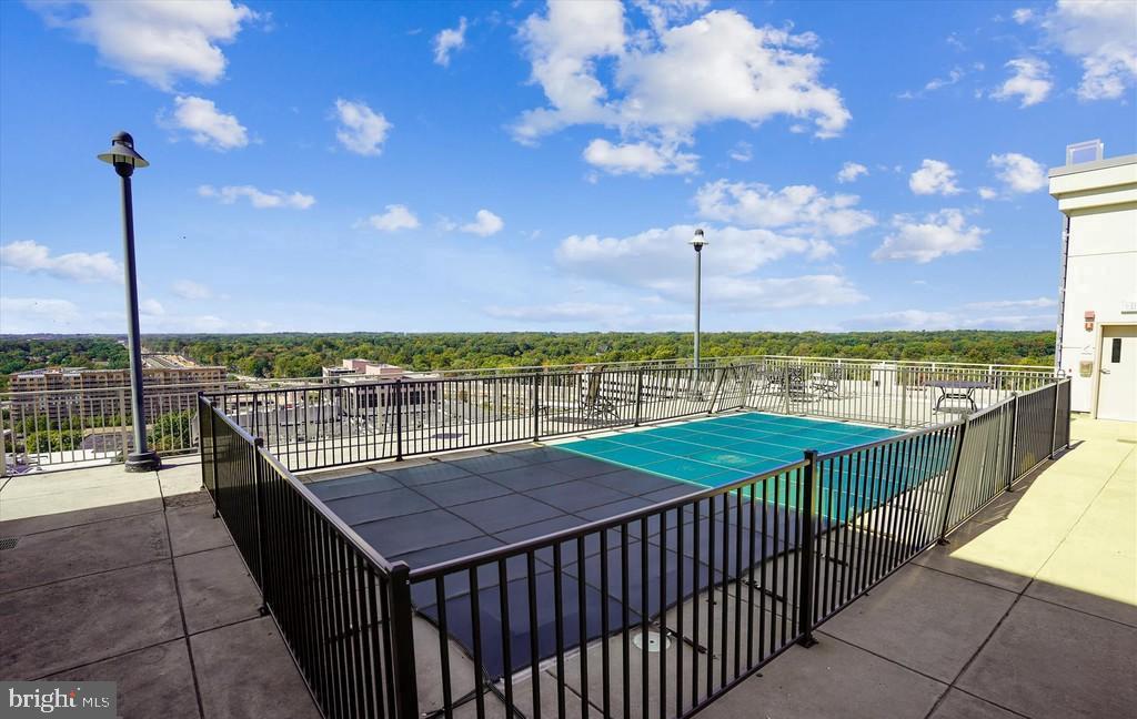 2726 Gallows Road, Unit 1011 Vienna, VA 22180 - Photo 18 of 22