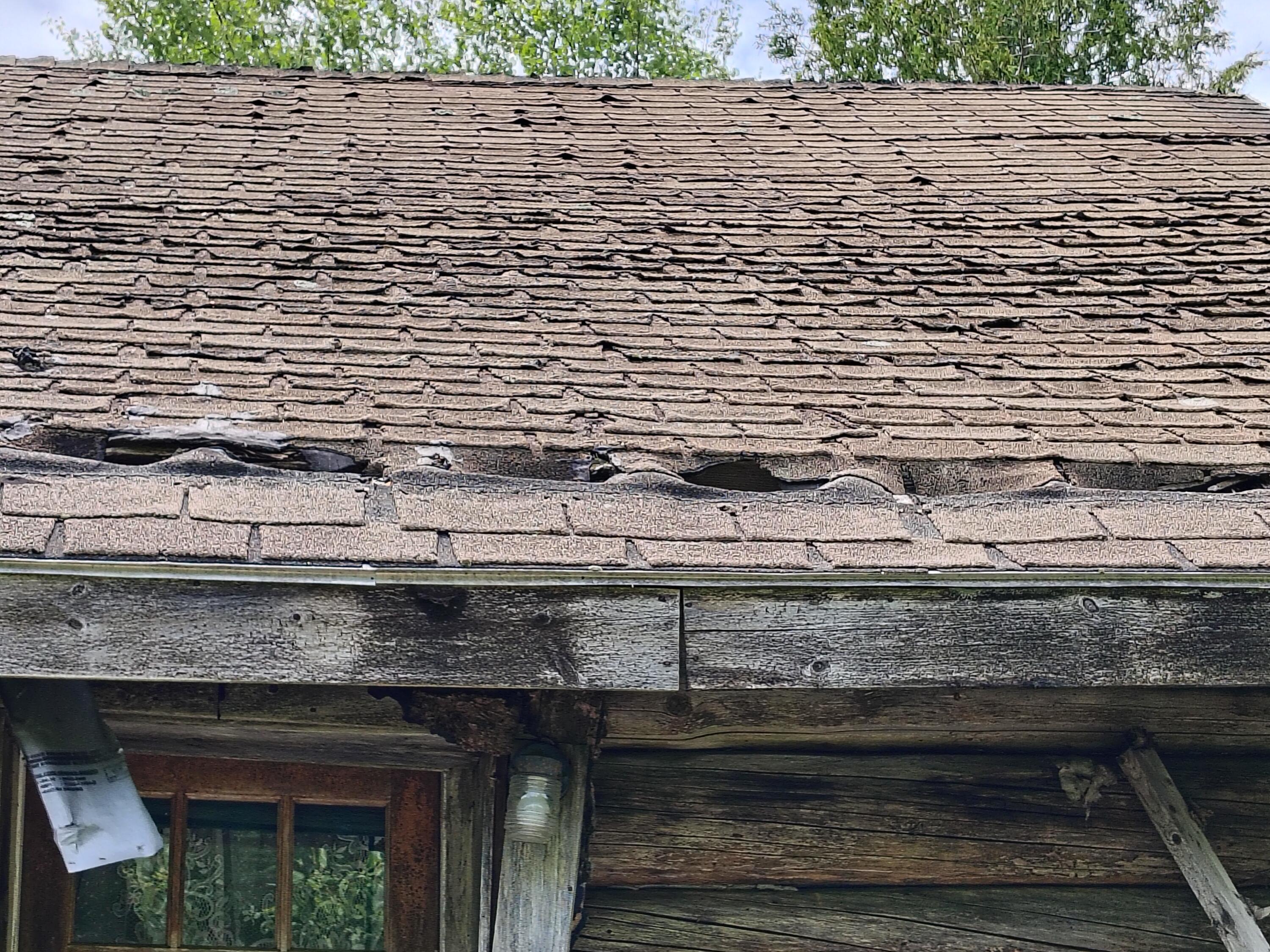 916 U.S. Rte 1 Jonesboro, ME 04648 - Photo 17 of 17 Roof