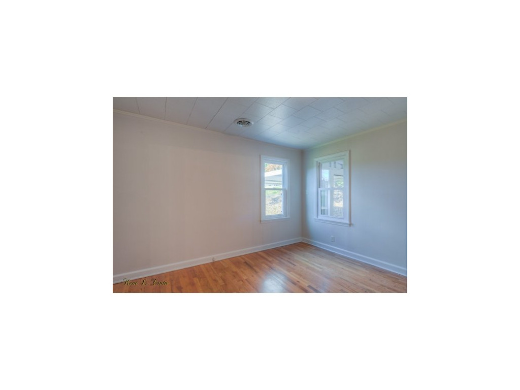 166 Keith Road Bristol, TN 37620 - Photo 12 of 16 Photo 12