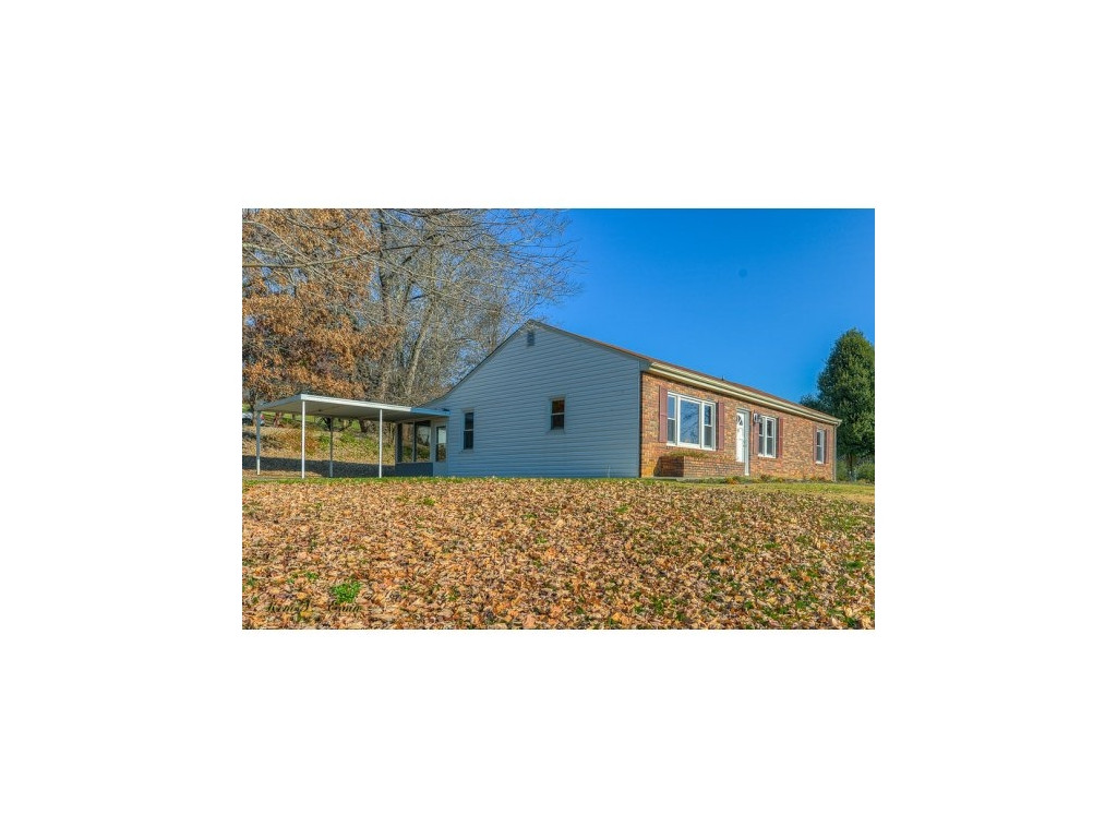 166 Keith Road Bristol, TN 37620 - Photo 3 of 16 Photo 3