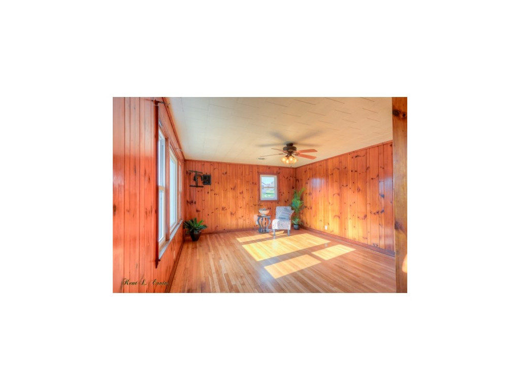 166 Keith Road Bristol, TN 37620 - Photo 5 of 16 Photo 5