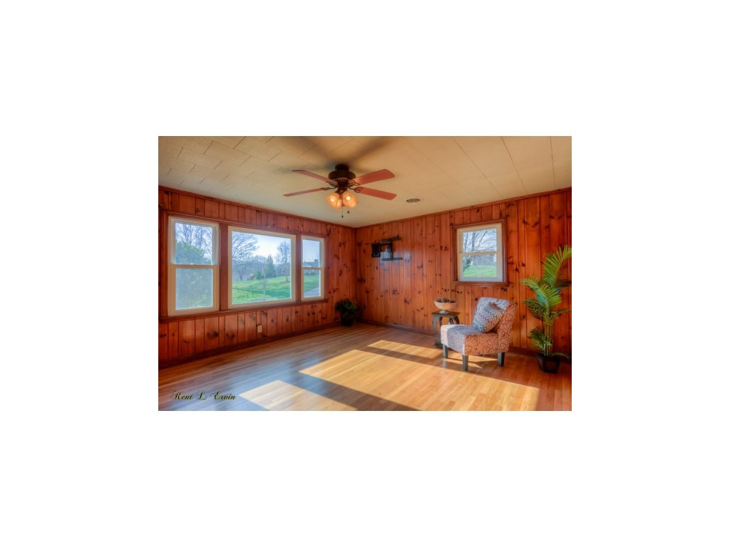166 Keith Road Bristol, TN 37620 - Photo 6 of 16 Photo 6