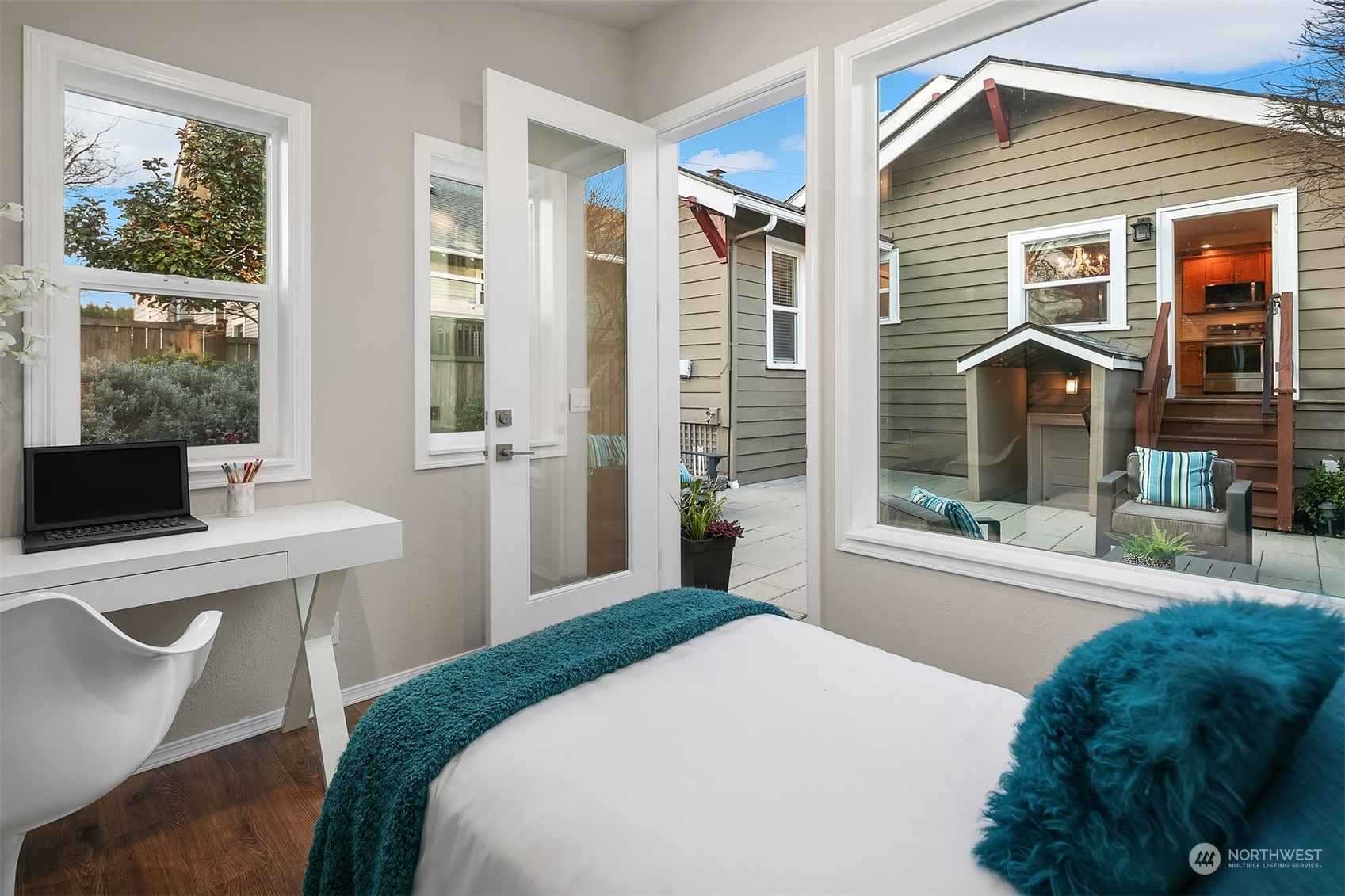 135 North 82nd Street Seattle, WA 98103 - Photo 3 of 29 Gallery Image 3