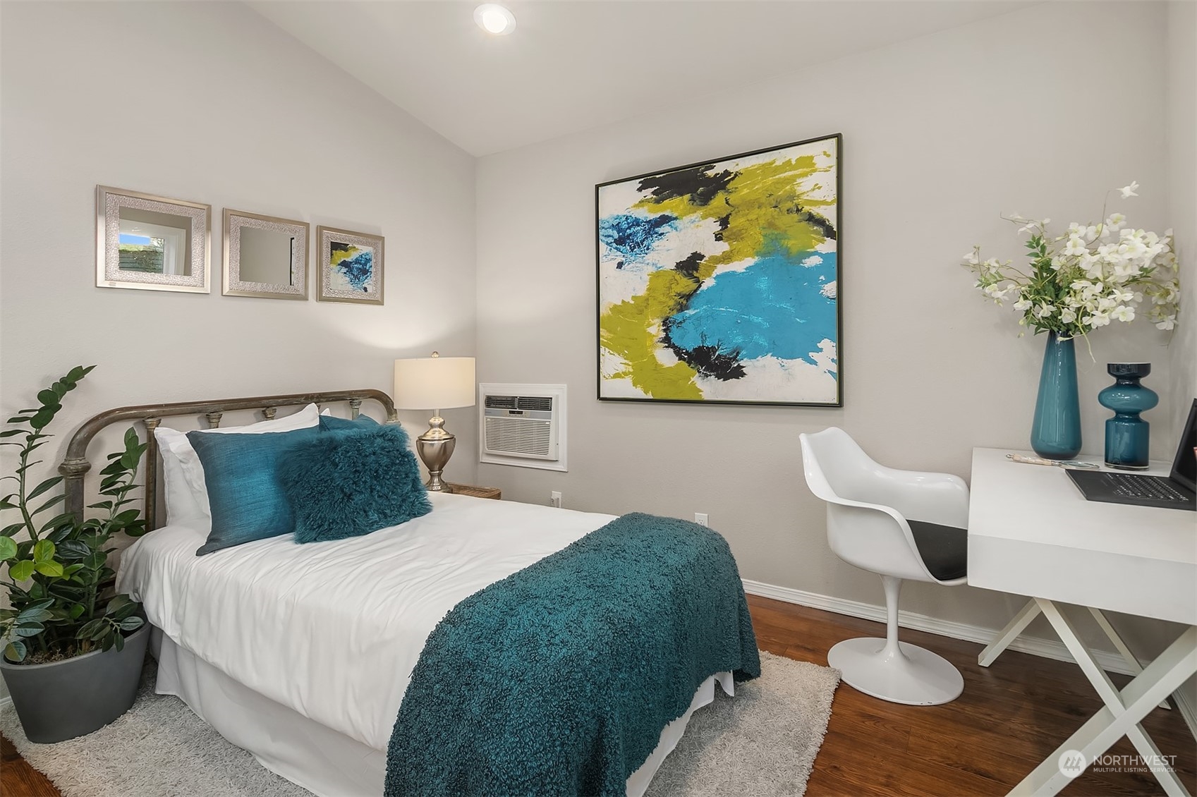 135 North 82nd Street Seattle, WA 98103 - Photo 4 of 29 Gallery Image 4