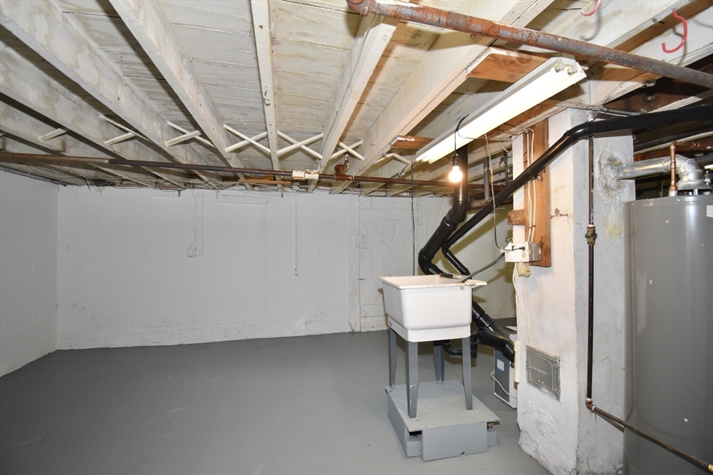 34 Castle Street Springfield, MA 01118 - Photo 34 of 39
