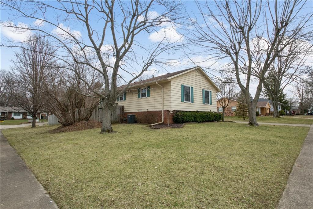 7607 Miracle Road Indianapolis, IN 46237 - Photo 2 of 22 Gallery Image 2