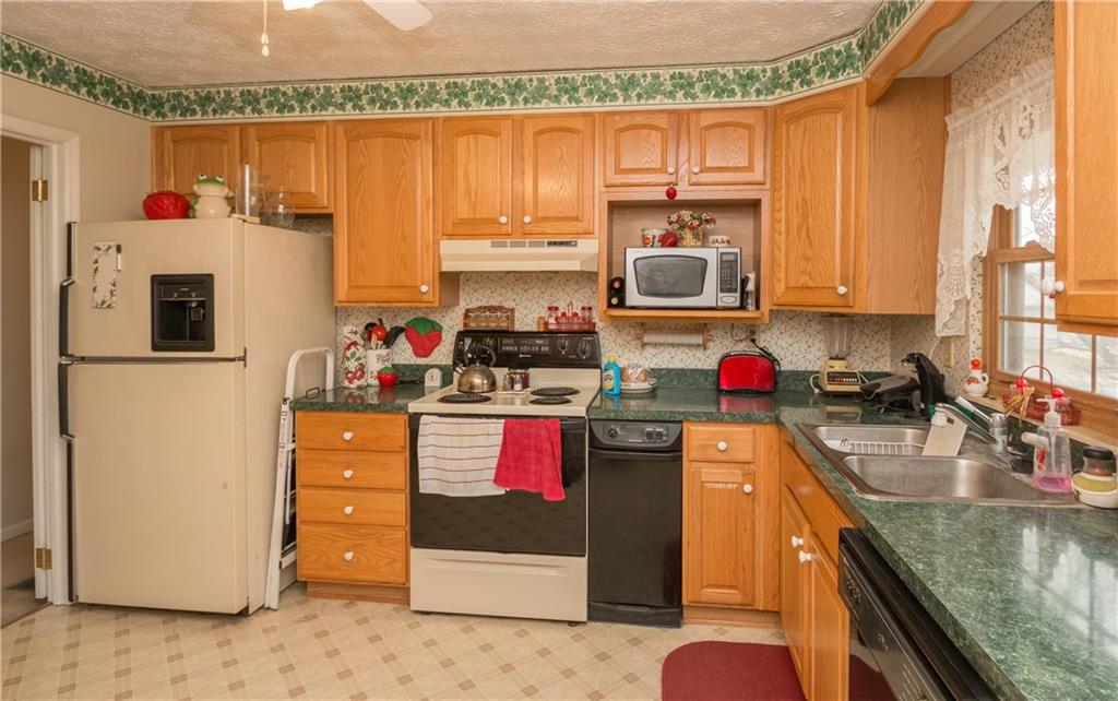 7607 Miracle Road Indianapolis, IN 46237 - Photo 8 of 22 Gallery Image 8