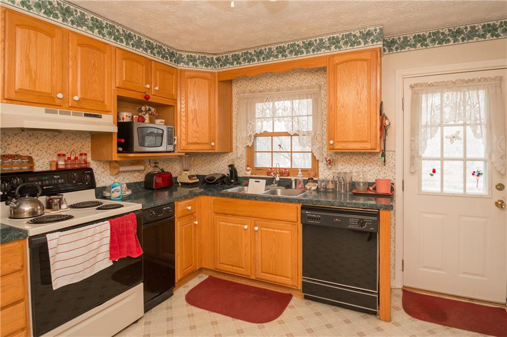 7607 Miracle Road Indianapolis, IN 46237 - Photo 9 of 22 Gallery Image 9