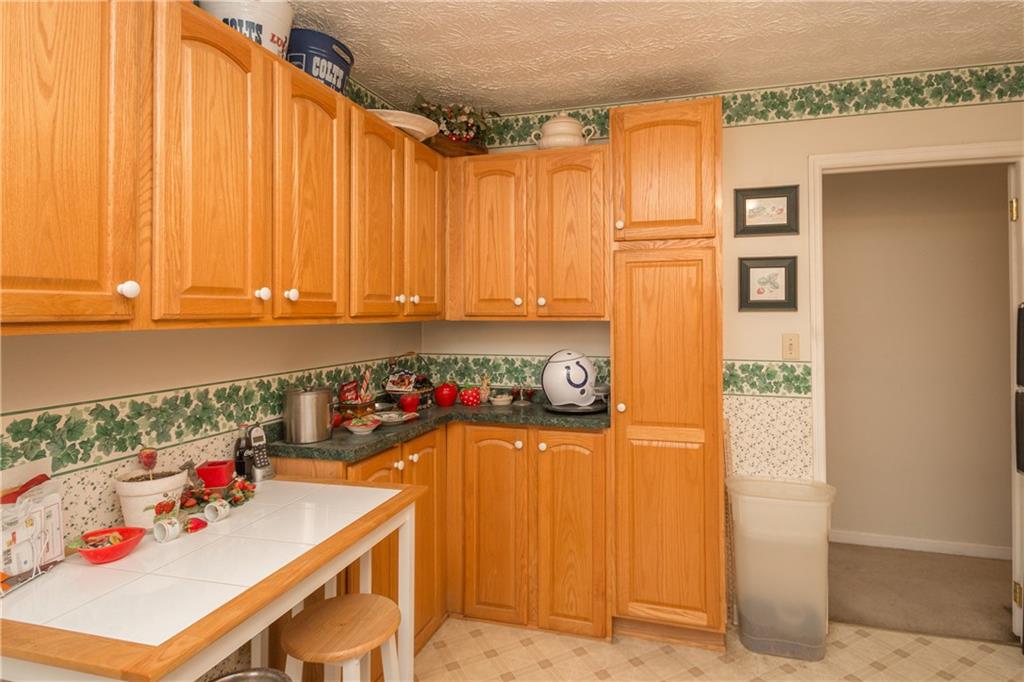 7607 Miracle Road Indianapolis, IN 46237 - Photo 10 of 22 Gallery Image 10