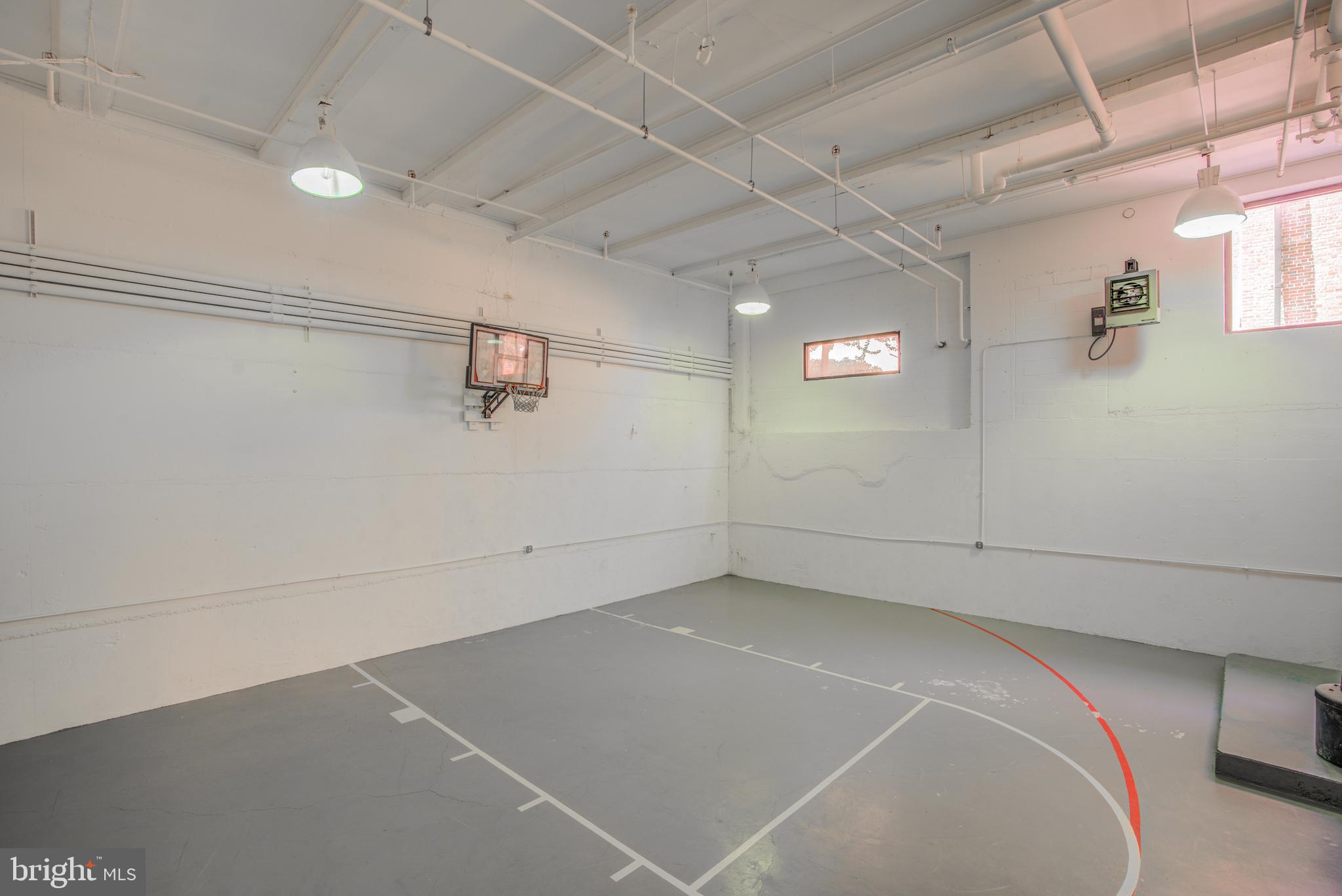 1211 Light Street, Unit 103 Baltimore, MD 21230 - Photo 23 of 27 Basketball court