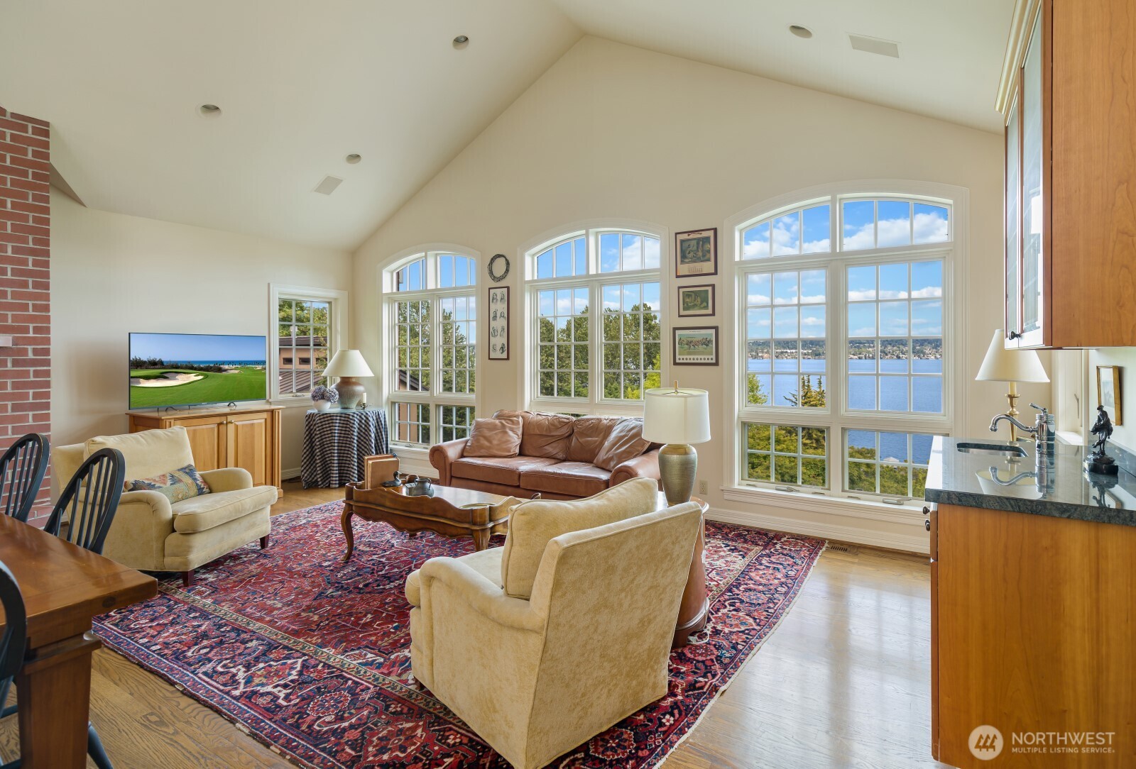 6681 Northeast Windermere Road Seattle, WA 98115 - Photo 18 of 39 Gallery Image 18