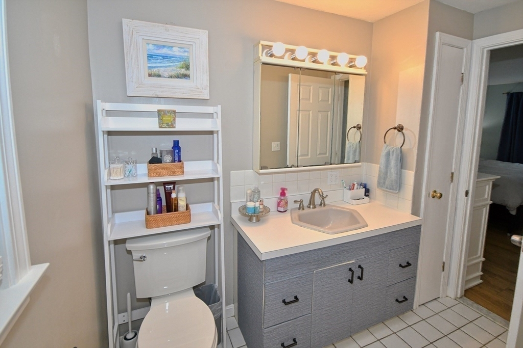 24 1st Street Amesbury, MA 01913 - Photo 17 of 39