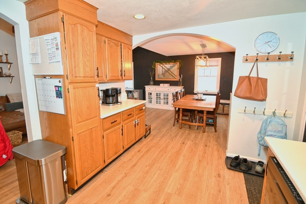 24 1st Street Amesbury, MA 01913 - Photo 6 of 39