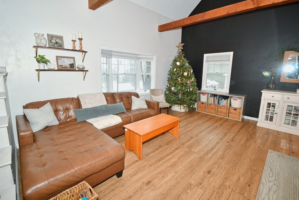 24 1st Street Amesbury, MA 01913 - Photo 9 of 39