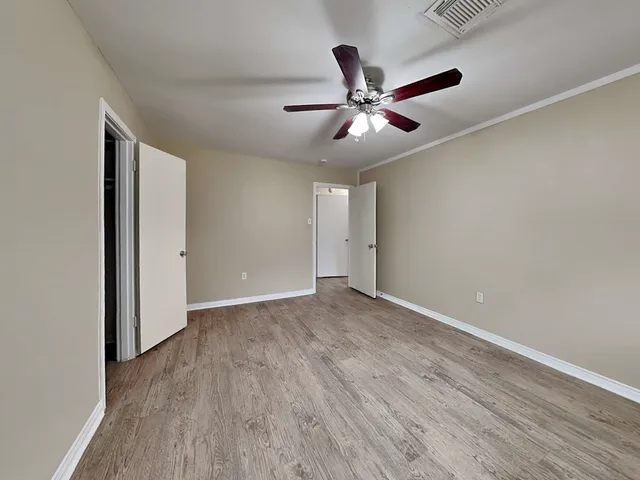 $1,880 | 801 Newport Boulevard, League City, TX 77573