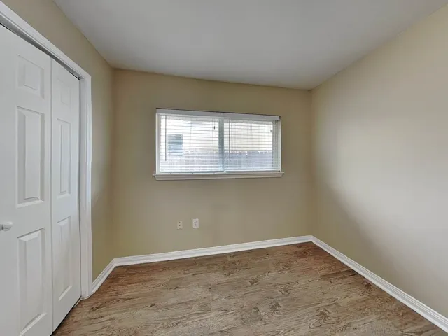 $1,880 | 801 Newport Boulevard, League City, TX 77573