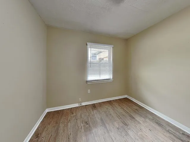 $1,880 | 801 Newport Boulevard, League City, TX 77573