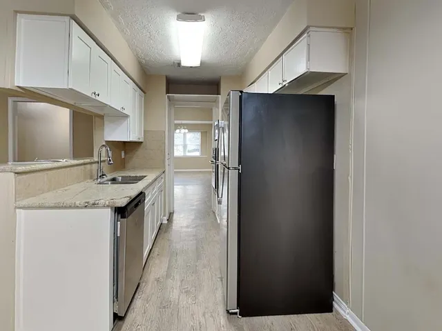 $1,880 | 801 Newport Boulevard, League City, TX 77573