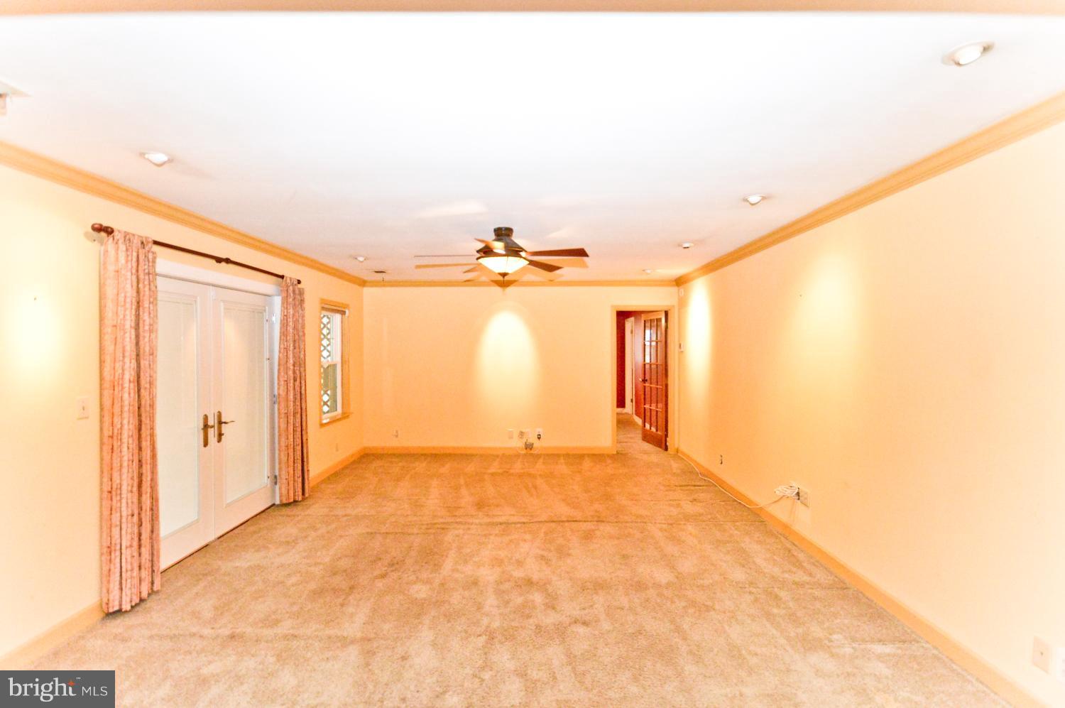 7901 Brooklyn Bridge Road Laurel, MD 20707 - Photo 17 of 30 Family Room